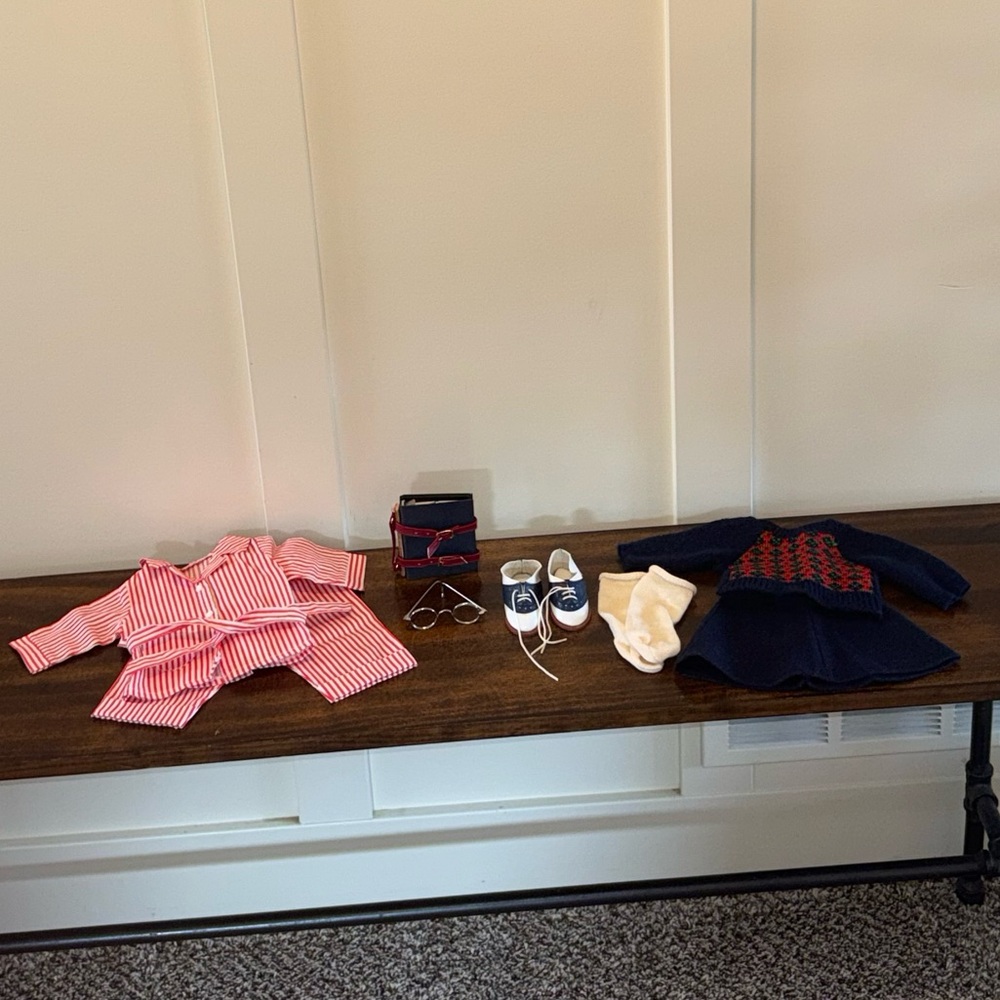Pleasant Company (American Girl) Original 18” “Molly” Clothing & Accessories